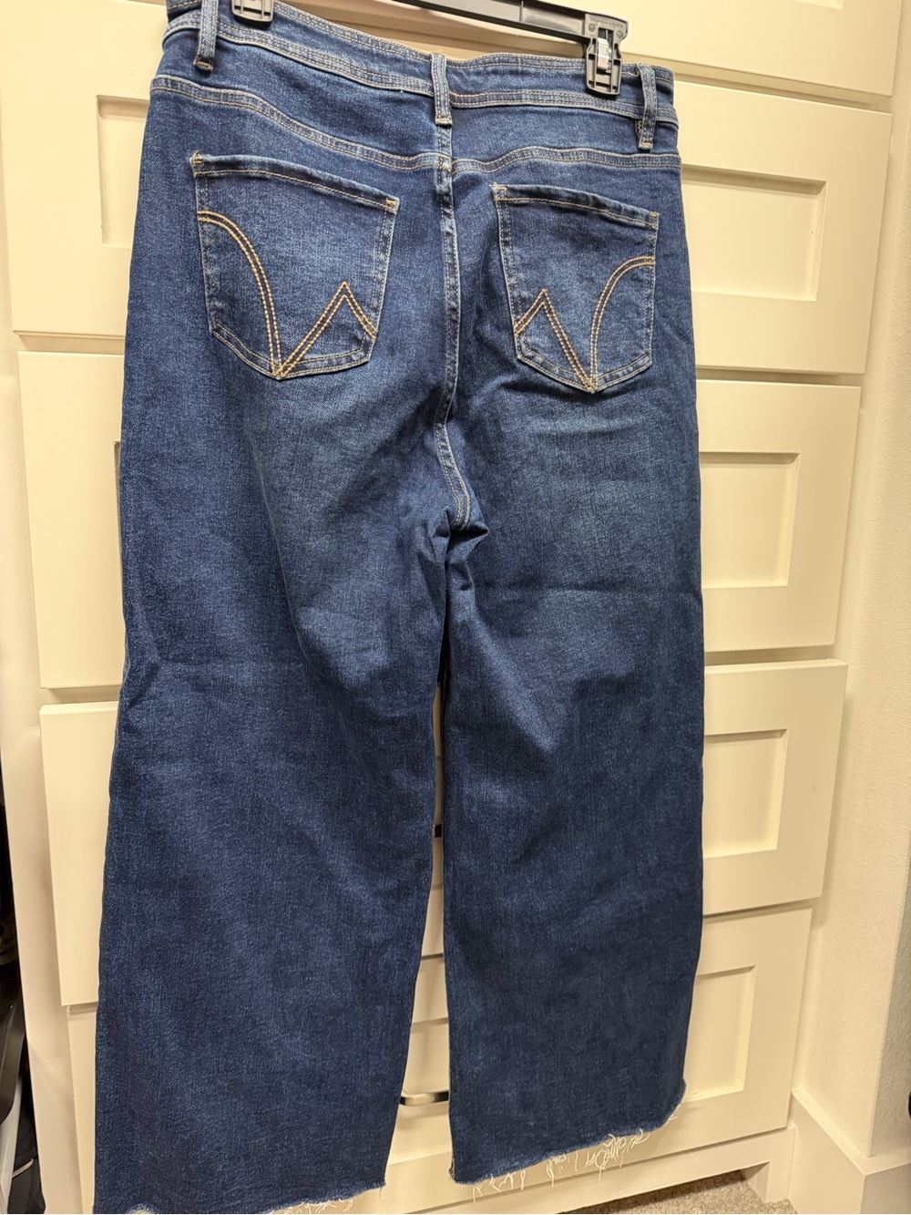MOCO Fall Into Place Tummy Control Wide Leg Crop Jeans - Picture 2 of 5